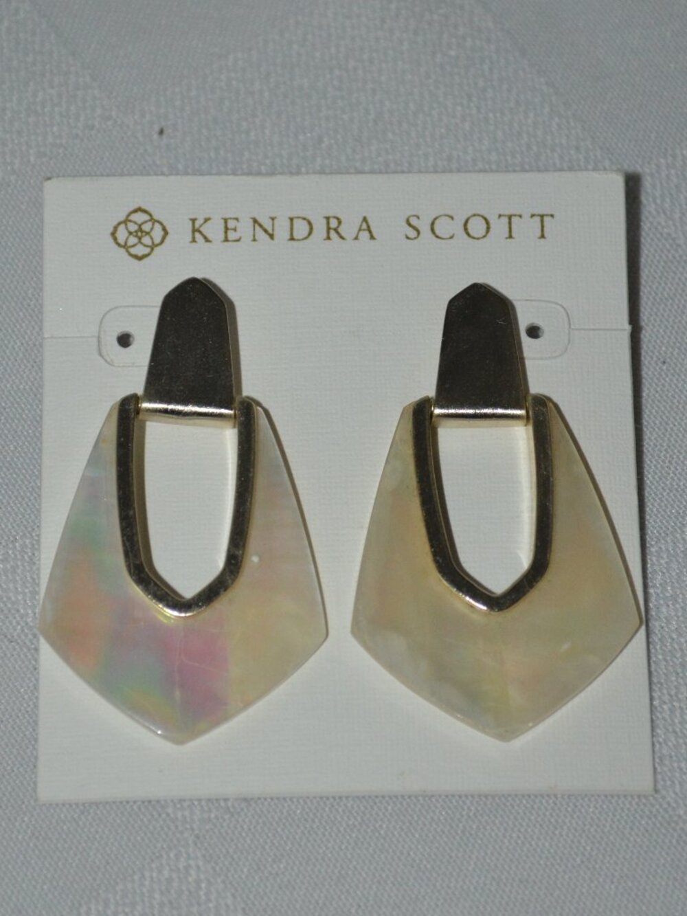 New Kendra Scott Kiernan Mother of Pearl Drop Earrings